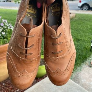 ⭐️New Vintage tan oxfords